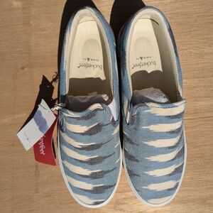 NIB!!! Venna Bucketfeet + Piece&Co. Loafer Blue and White